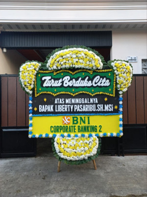 Papan Bunga Duka di Muara Uya